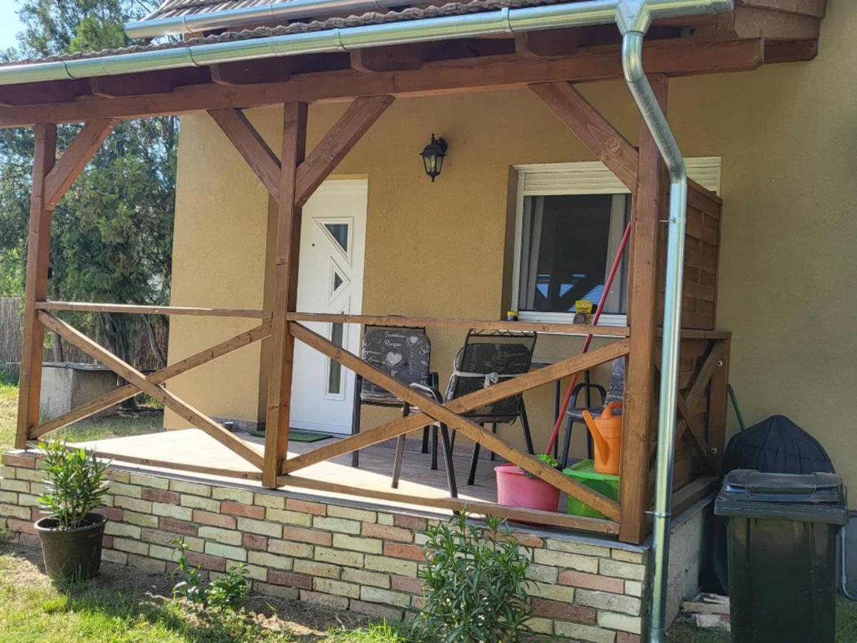 Forras Vendeghaz Apartment Tata Bagian luar foto