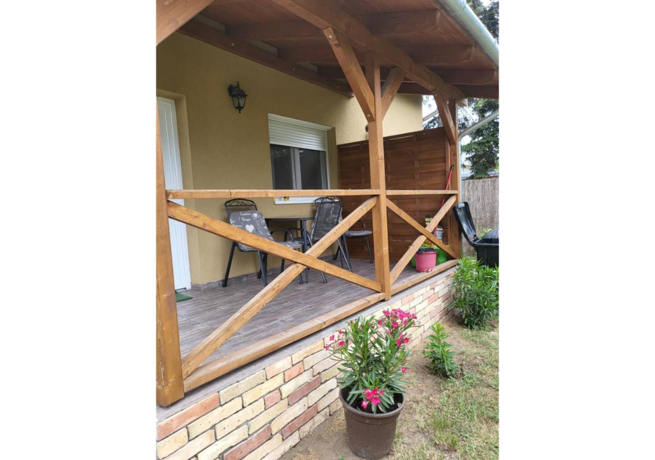 Forras Vendeghaz Apartment Tata Bagian luar foto