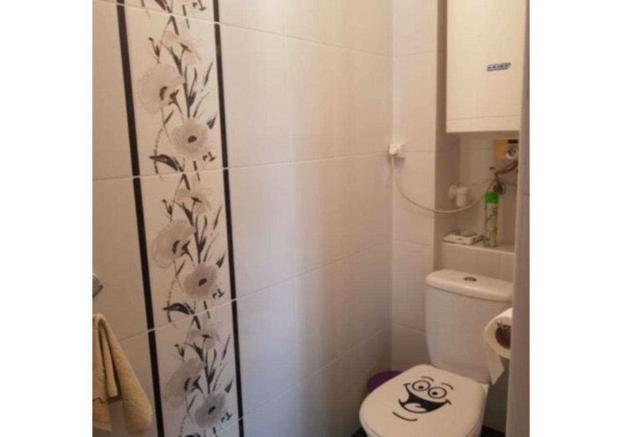 Forras Vendeghaz Apartment Tata Bagian luar foto