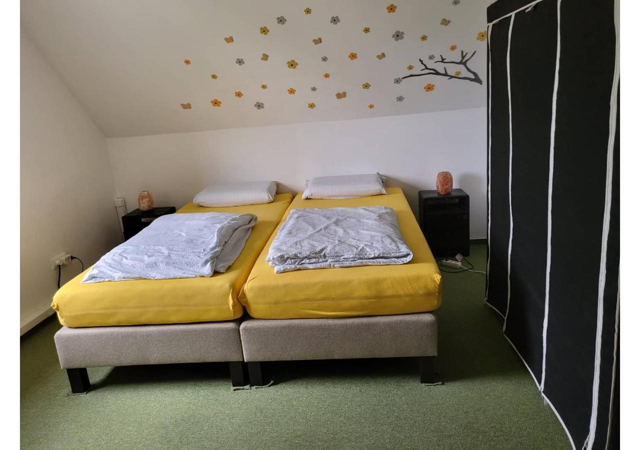 Forras Vendeghaz Apartment Tata Bagian luar foto